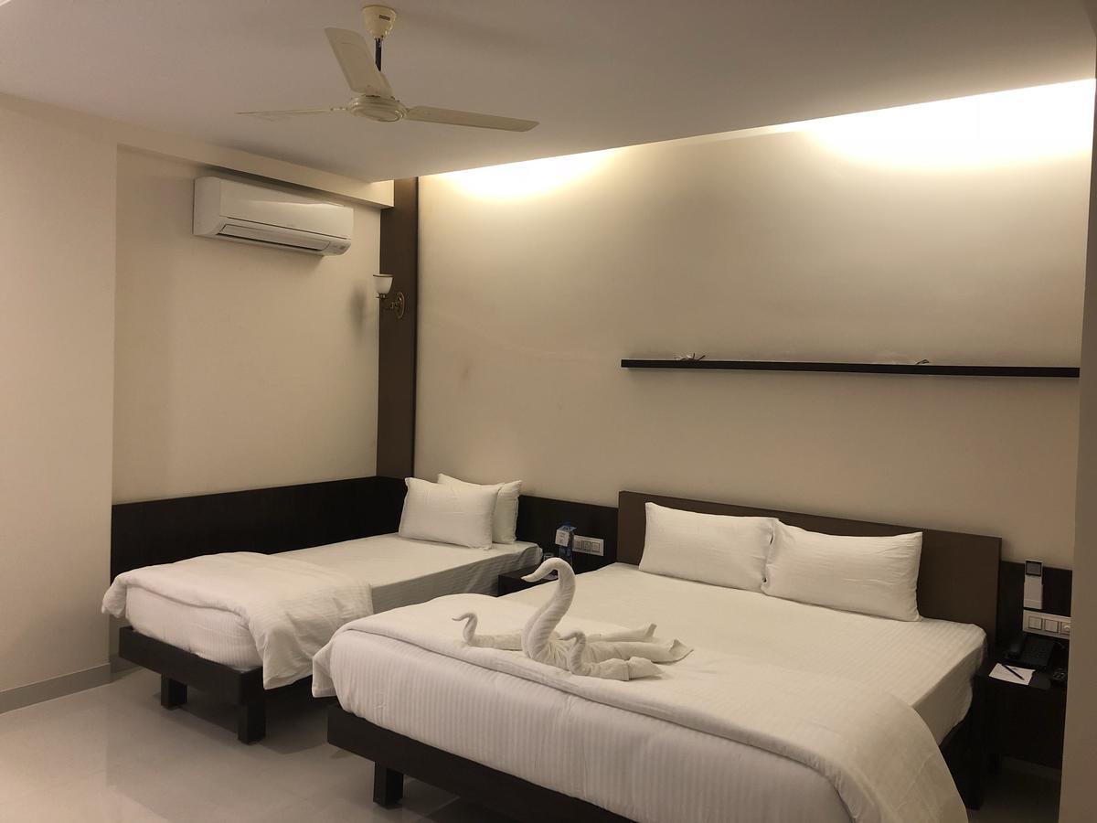 Kyriad Hotel Vijayapura By Othpl Bijapur  Ngoại thất bức ảnh