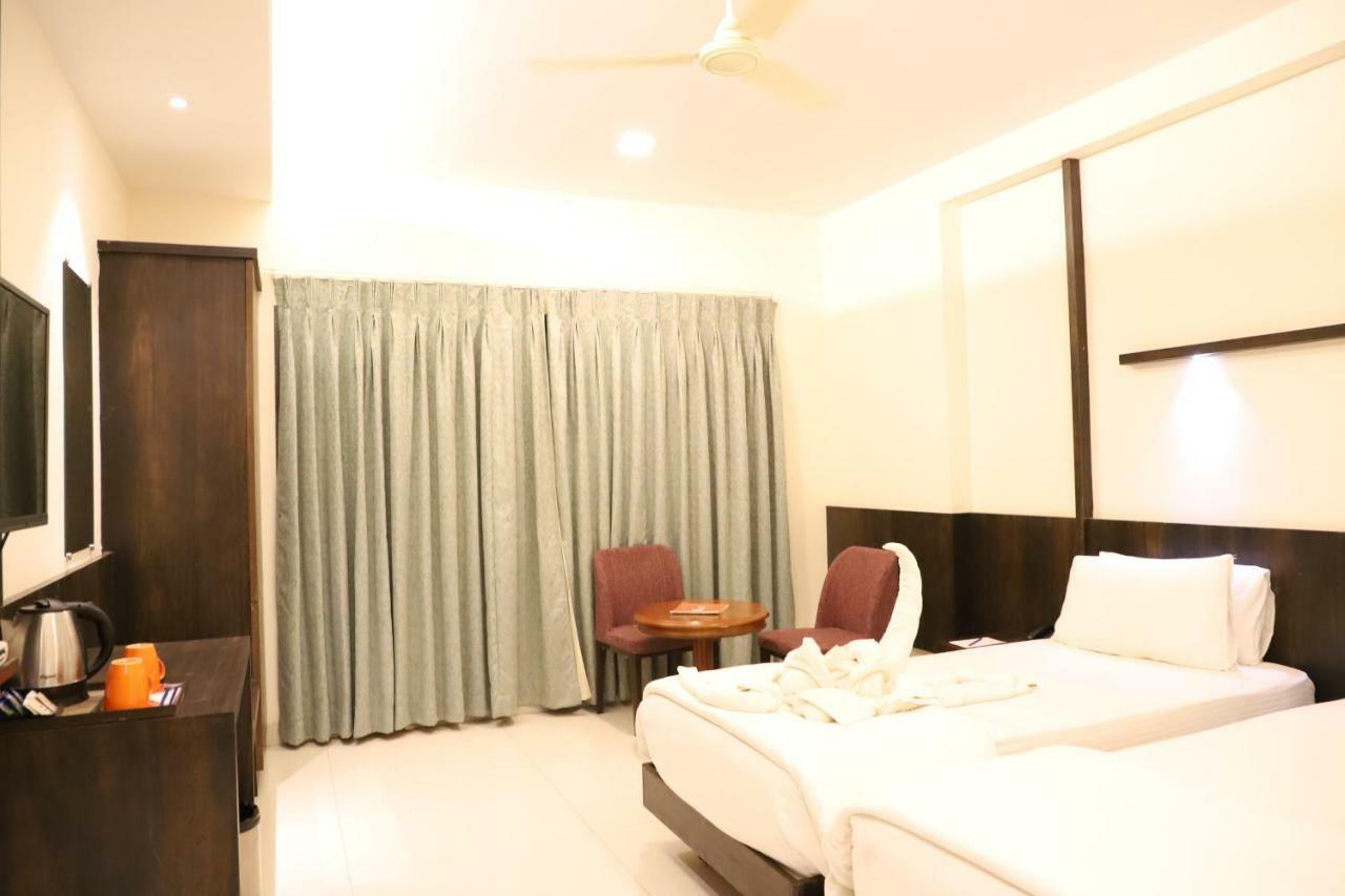 Kyriad Hotel Vijayapura By Othpl Bijapur  Ngoại thất bức ảnh