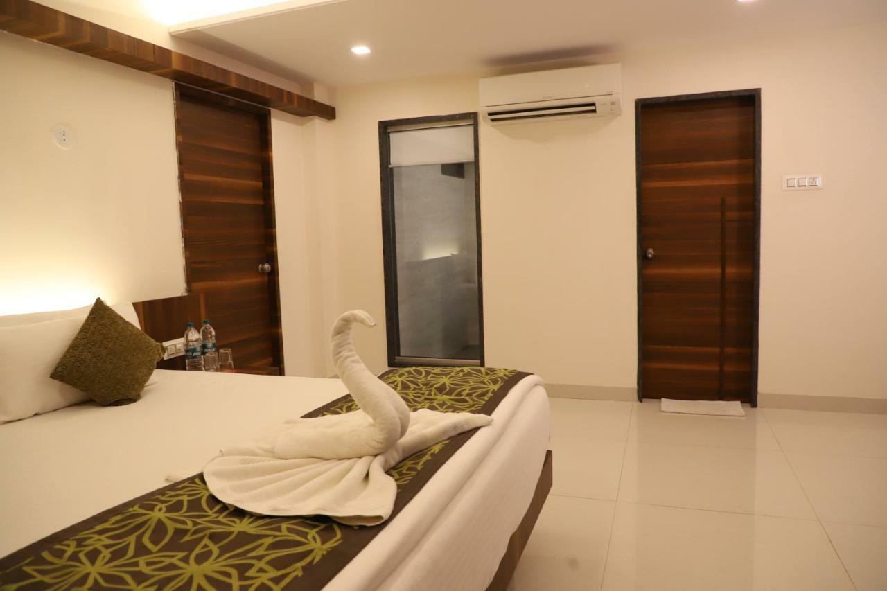 Kyriad Hotel Vijayapura By Othpl Bijapur  Ngoại thất bức ảnh